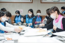 자생의료재단, 노원구 노인종합복지관에 6000만원 물품지원