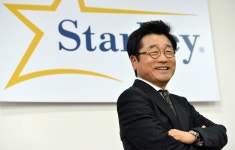 봉사 하면 저절로 웃음.. 동안 비결이죠