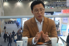 신희주 뷰티&다이어트 | [2015 서울모터쇼] 신희주 선롱버스코리아 대표 "올해 버스 1000대 팔겠다"