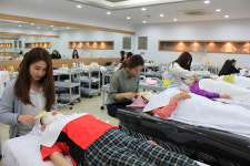 동명대, 지역어르신에 무료 미용 서비스