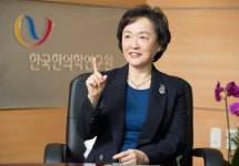 [이슈&사람] 전기침·뜸 과학적 치료효과 규명 이혜정 한국한의학연구원장
