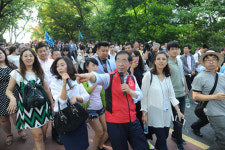남산에서 관광 가이드 변신한 박원순 서울시장