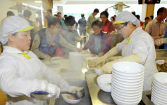 현대차 울산공장,  양정·염포동 거주 어르신 삼계탕 제공