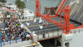 국내 유일 도개교 부산 영도대교, 밤에도 들썩
