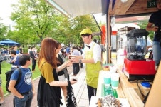 젊은 에너지로 캠퍼스 푸드트럭 씽씽