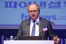 [제17회 서울국제금융포럼 주요강연] 디지털시대, 고객 경험 이끌어내 위기를 기회로 바꿔야