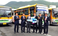 현대차 친환경버스 ‘CNG 하이브리드 버스’ 전달