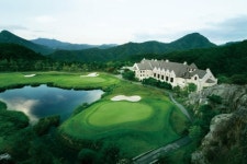 <정대균기자의 한국 골프장 산책>모두가 가고 싶지만 아무나 갈 수 없는 곳 강원도 춘천 제이드팰리스GC