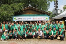 피서객에 무료로 책 빌려 드립니다