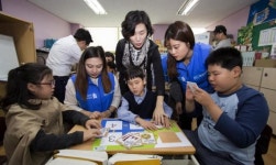 SC제일은행, 시각장애 학생들에 맞춤식 금융교육