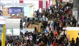 반려동물 제품 한곳에.. 직접 보고 살 수 있어 좋네요