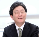 [2017 대선주자에게 듣는다] 유승민 의원은.. 재벌규제·사드배치 내세운 경제·안보 전문가