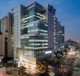 [단독] 구 하이트진로 서초 본사 사옥, 5년 만에 매물로