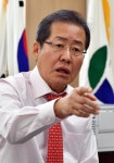 [첫 TV토론회] 홍준표 “기업 감세정책 추진, 강성노조 기득권 타파해야”