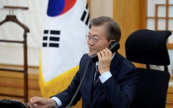 문재인 대통령 호주, 영국 총리와 첫 통화