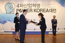 유라이크코리아,  농림축산식품부 장관상 수상
