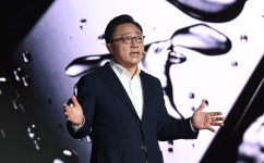 스마트폰 시장은 AI 전쟁 중