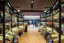 롯데면세점, 공항공사와 이달말부터 임대료 협의키로..인천공항점 철수 위기 넘겨 