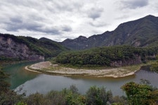 고요한 동강 물줄기 속 나리소