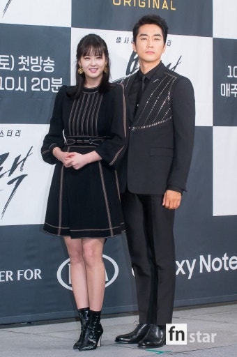 [포토] 고아라-송승현, ‘탄성 부르는 비주얼 커플’