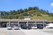 김천휴게소(서울 방향), 로컬푸드 장터 인기