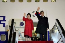 文대통령, 방중 마지막날…임시정부청사·현대차 방문