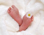 배 아파서 병원 갔다가 딸 ‘순풍’ 출산…”꿈에도 몰랐다”