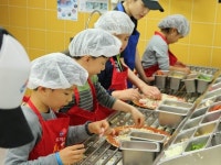 도미노피자, 겨울방학 피자 만들기 체험하세요