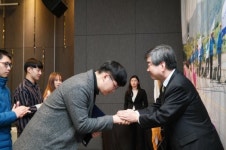 최평규 S&T회장, 대학생 50명에 장학금 수여