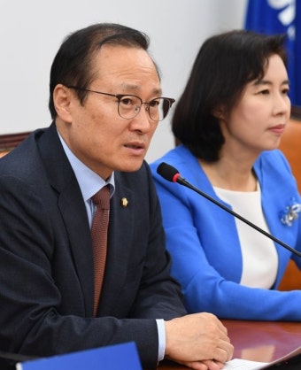 홍영표 원내대표 기자간담회