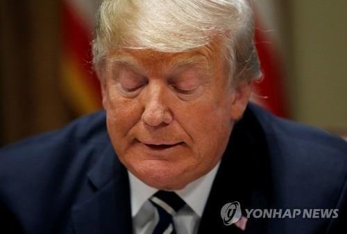 트럼프 대통령, 엡스타인 사건 관련 파일 공개 거부로 논란 확산