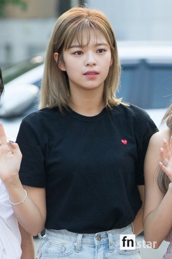 [포토] 트와이스 정연, ‘민낯에도 반짝이는 미모’