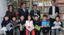동서식품, 인천 부평동초에 도서 2000권 전달-도서관 개선