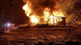 불난 집에서 사람들 깨워 목숨구한 영웅견