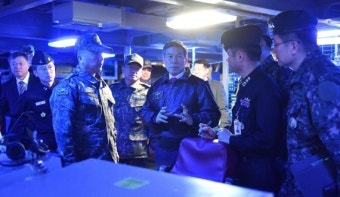 정경두 국방, 해작사 방문 