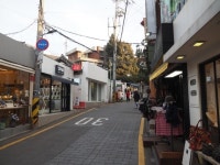 익선동 뜨는데 우린 한물 갔나 빛바랜 명소 삼청동의 그늘
