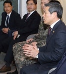 [포토] 강원북부 평화지역 방문한 국방장관