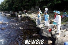 “서귀포시 강정천은 1급수” 제주도, ‘해군기지로 오염’ 반박
