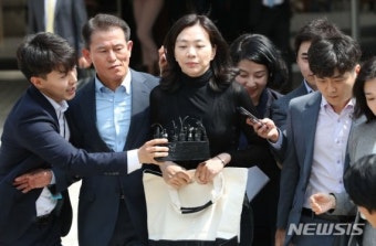 조현아, 이혼소송 중 '폭행 혐의'..첫 검찰 소환조사 받아