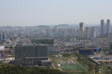땅 매입한 지 6년째인데… 신세계百 울산 입점 여전히 안갯속 [fn 패트롤]