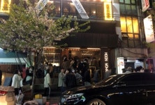 [르포] 울산 경제회복 신호탄?...젊음의 거리 삼산동 식객들로 바글바글