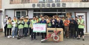 농협유통 하나로마트 창동점 임직원, 강원 철원 동막리 마을 농가 돕기 나서