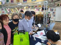 김문환 부산중소벤처기업청장, 동행세일 전통시장 방문