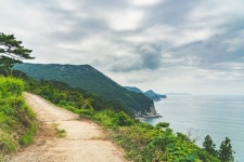 답답한 마음이 뻥 뚫리는 섬 속 걷기여행
