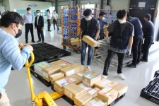 해외직구 OK…부산항 첫 ‘해상특송 통관장’ 개장
