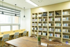 카페-공부방-힐링, 의왕시 청계숲고운도서관