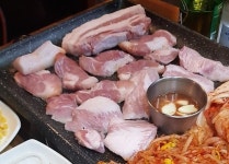 소확행 로컬맛집-제주산 돼지고기 전문점 ‘갑도니’