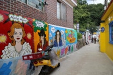 전주 한옥마을 옆 ‘자만 벽화마을’ 새 옷 갈아입는다