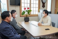 [fn포토] 원희룡, 설 연휴 첫날 아동복지센터·영아원 행보