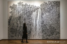 서귀포시 공공미술관 3곳, 확장된 전시로 관객 조우